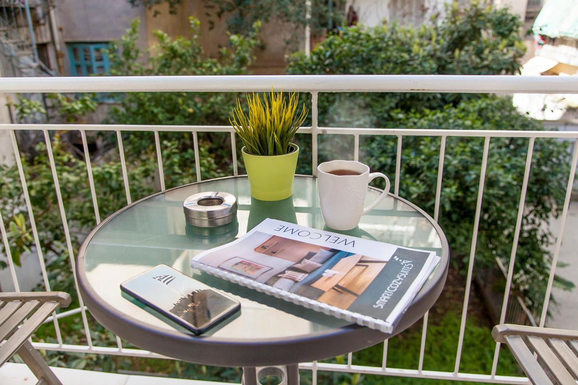 Suite 04 - Smart Cozy Suites - In The Heart Of Athens - 5 Minutes From Metro Buitenkant foto